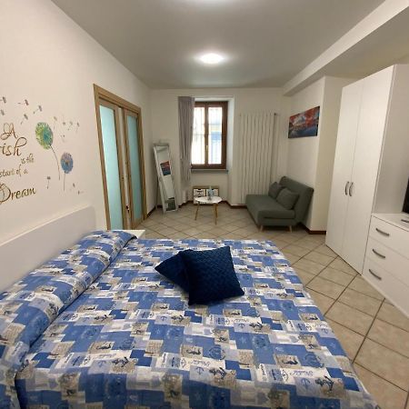 Casa Del Corso Appartement Intra Buitenkant foto